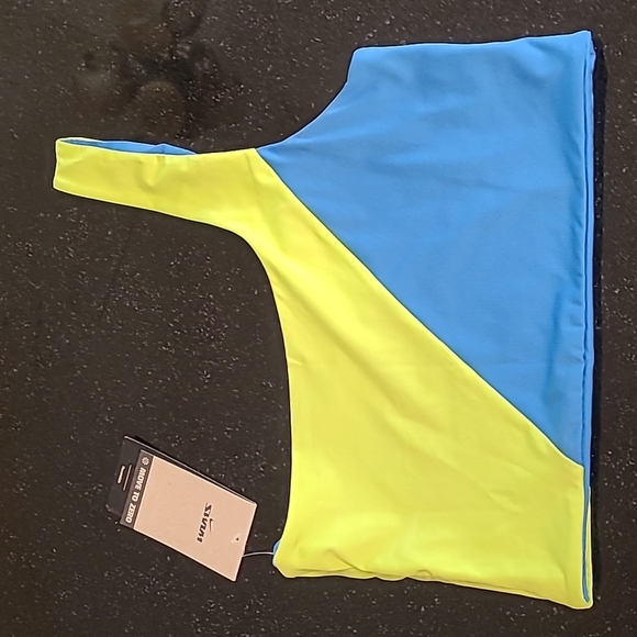 👙Nike Reversible Swim Top - Picture 3 of 7